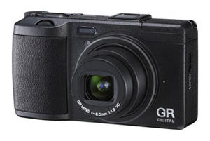 リコー、速写性と画質が向上したデジタルカメラ「GR DIGITAL IV」を発表