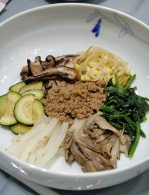 大韓航空の超人気機内食「ビビンバ」、味の決め手は薬念にあり!