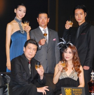 杏、「WHISKY LOVERS AWARD 2011」受賞「これから大人の仲間入り」と大喜び