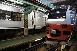 E657系デビュー記念ボード 鉄道 海外受注品 alqoud-enterprise.com