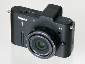 高速AF＆静音撮影に対応したニコン初のミラーレスカメラ「Nikon 1 V1」
