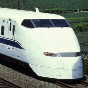 新幹線300系、全席指定「のぞみ」でラストラン! 引退記念の車体装飾も実施