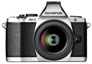 オリンパス、一眼カメラの名機「OM」シリーズのデジタル版「OM-D」を発表