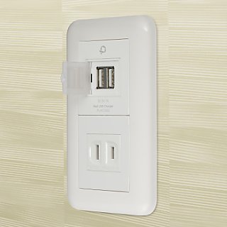 プラネックス、USBポート装備の壁面埋め込み型ACコンセント