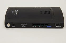 地デジチューナー内蔵の無線lanルータでwi Fi端末へtv配信 アイ オー データ機器 Wn G300tvgr 1 マイナビニュース