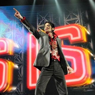 名盤 バッド が25周年で再発 マイケル ジャクソンがペプシ新cmに登場 マイナビニュース 名盤 バッド が25周年で再発 マイケル ジャクソンがペプシ新cmに登場 マイナビニュース