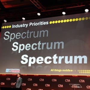 CTIA 2012 - 米携帯市場で「Spectrum」「Small Cell」がキーワードに! CTIA CEOのSteve Largent氏らが講演