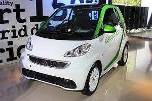 新型「スマート フォーツー」発売! ターボモデル&電気自動車も登場