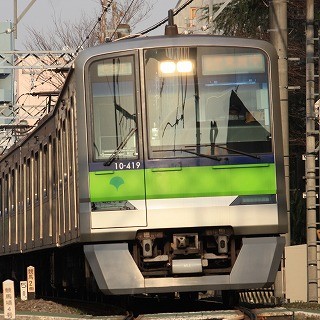 東京都交通局、都営地下鉄全駅に帰宅困難者向け備蓄品5万人分を配備