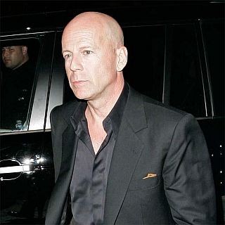 ブルース・ウィリスの娘、飲酒と身分詐称で逮捕＆一連のツイートはすべてウソ