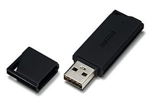 バッファロー、コネクタの向きを気にせず挿せる「どっちも」対応USBメモリ