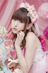 田村ゆかり新曲 微笑みのプルマージュ ジャケット写真と内容が明らかに マイナビニュース