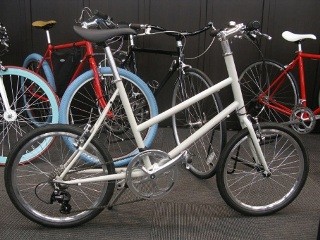 4万円弱でスポーツ自転車が手に入る!　高コスパを実現した新モデル発表