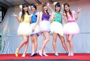 沖縄ご当地アイドル･ラッキーカラーズが初上京し、東京タワーでライブ開催