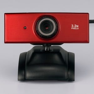 バッファロー、動画配信に適したマニュアルフォーカスの320万画素Webカメラ