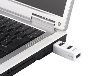 バッファロー、"どっちもUSBポート"搭載でPC直挿し型の3ポートUSBハブ