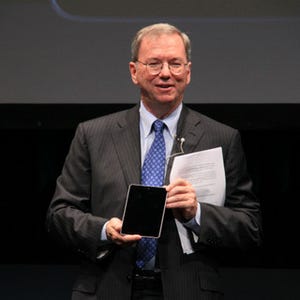 Google会長が7型タブ「Nexus 7」をアピール - Google nowとPlayブックスについても説明
