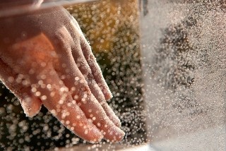 大分・長湯温泉のシュワッと泡立つラムネ温泉はラムネの味がする?