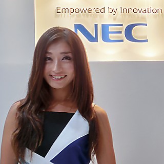 CEATEC JAPAN 2012 - タブレットやPCから人工衛星まで幅広い展示のNEC