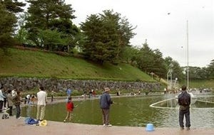 今年で10年目!　埼玉県・西武園ゆうえんち「ニジマス釣り場」オープン