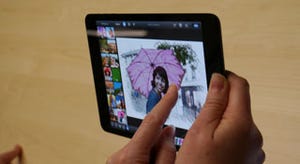 「iPad mini」を早速チェック、片手で楽々、手にフィットするiPad