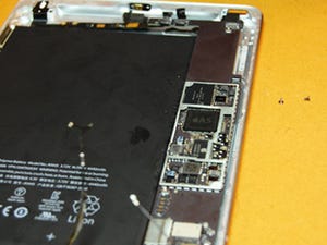 修理屋SMARTでiPad miniを完全分解! 大きなバッテリーの容量は4,440mAhだった