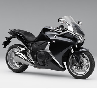 ホンダ、「VFR1200F」シリーズのカラーバリエーションを変更して発売