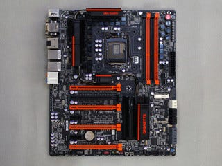 ついに登場した最上位「7」グレードのZ77マザー - 「GA-Z77X-UP7(rev