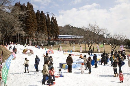 神奈川県相模原にて関東一番乗りの雪遊び 11 23にはサンタも登場 マイナビニュース