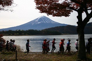 山梨県富士河口湖町、富士山マラソン開催に伴い交通規制を実施