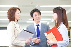 女性の職場恋愛 お局様の好きな人を奪った 元彼と今彼が同じ職場 マイナビニュース