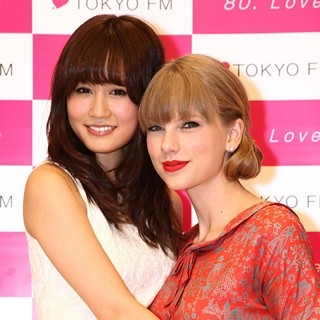 前田敦子、テイラー･スウィフトとの対談で「あっちゃんと呼んで」