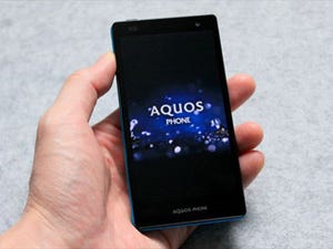 シャープの技術が詰まったスマホ「AQUOS Phone Serie SHL21」を試す