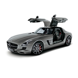 メルセデス・ベンツ「SLS AMG」の性能をさらに向上させた「GT」を追加発売