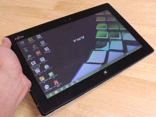ダントツの持ち歩きやすさが魅力! 分離式コンバーチブルPC - 富士通「STYLISTIC QH77/J」
