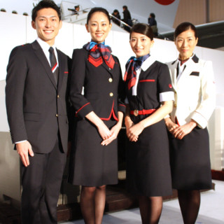 JAL、新年より制服一新 - 全クラスで新シートも導入