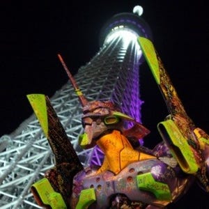 受験合格を祈願する使徒の姿! 東京スカイツリーに"ニコニコヱヴァ神社"建立