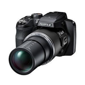 富士フイルム、24～960mmの40倍ズームデジタルカメラ「FinePix S8200」