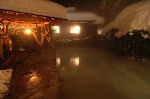 冬のぜいたくはコレ!　いますぐ行きたい東北の雪見温泉10泉