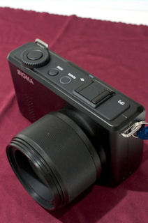 CP+2013 - APS-Cサイズセンサー搭載コンデジ「DP3 Merrill」が人気 - シグマ