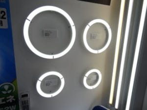 ギフト・ショー春2013 - LEDシーリングライトをアピールするケンコー・トキナーブース