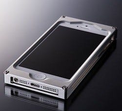 アルミとポリカーボネートでiphone 5を保護するシンプルバンパー