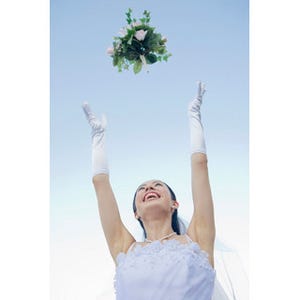 結婚式で見た地域性 -「名古屋で屋根の上から菓子まき」「沖縄でエイサー」