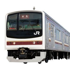 栃木県のJR日光線、107系を置き換える205系を日光駅で先行展示