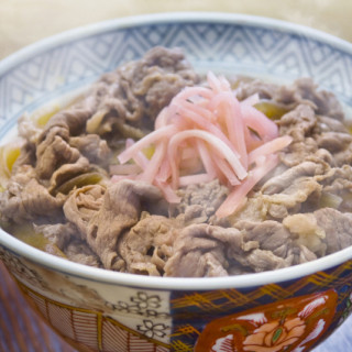 すき家の牛丼、どのメニューが好き? - 「3種のチーズ牛丼」は3位