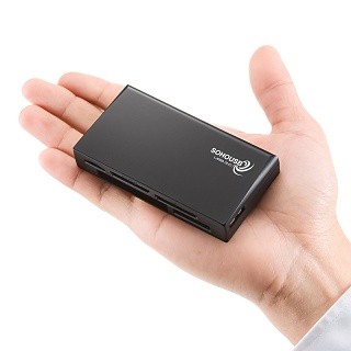 サンワダイレクト、USB 3.0/UHS-1/UDMA対応のマルチカードリーダー