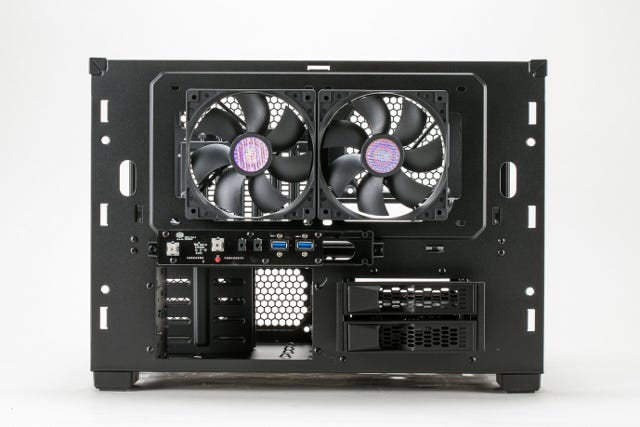 どこからでも手が入る! メンテナンス性の高さが魅力な巨大キューブケース - Cooler Master「HAF XB」 | マイナビニュース