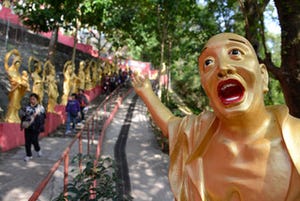 きちんとしたお寺なのに…ごめんなさい、爆笑です - 香港珍名所「萬佛寺」