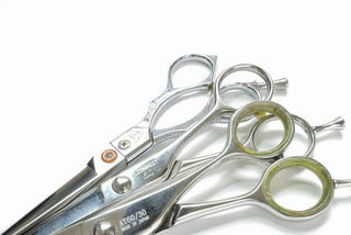 はさみはどこ というときの Where Is The Scissors うっかり使うとアブナイ英語 マイナビニュース