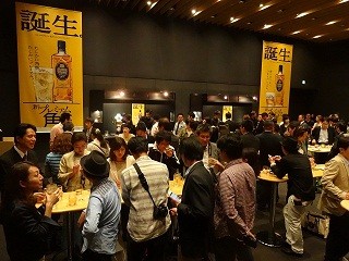 サントリーウイスキー"角"から「プレミアム角瓶」登場! 試飲会に行ってきた